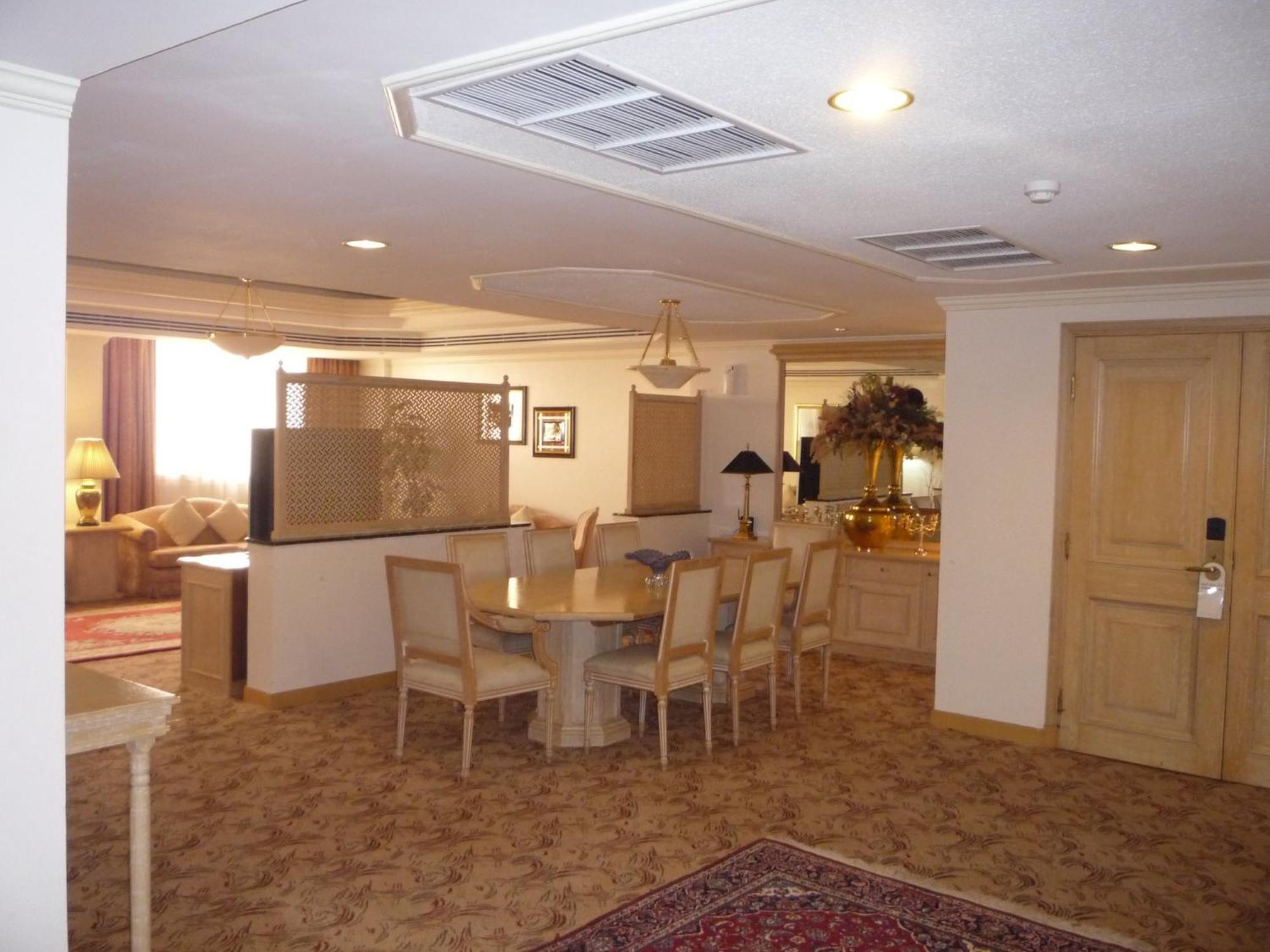 Hofuf Hotel Al-Ahsa Phòng bức ảnh